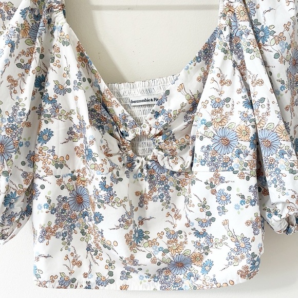 Abercrombie & Fitch Floral Puff Sleeve Poplin O-Ring Smocked Crop Top Size M - Picture 4 of 8